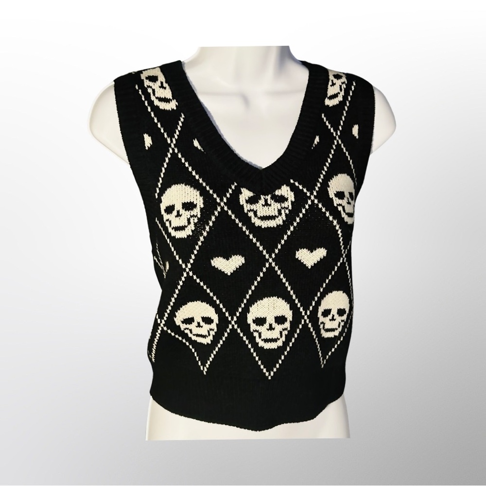 Social Collision Skull Heart Knit Girls Sweater Vest XS
